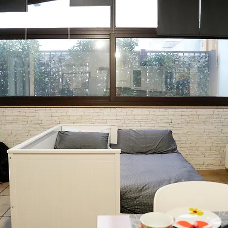 Art Terrace Apartment *